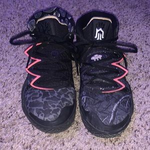 Nike Kybrid S2 "What The" basketball shoes